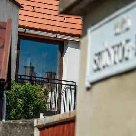 Vitezek Apartman Provance Lakresz