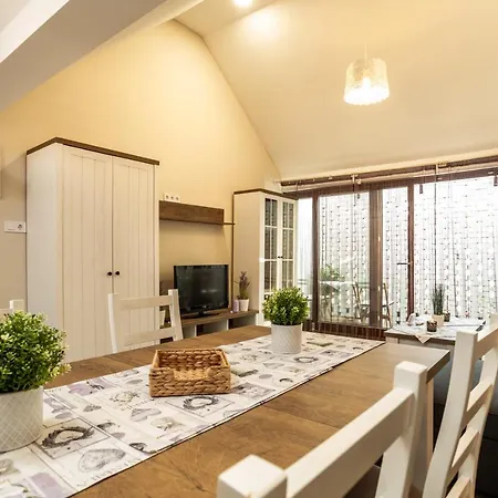 Vitezek Apartman Provance Lakresz