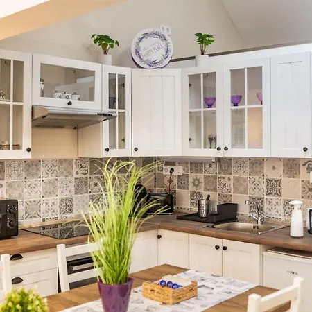 Vitezek Apartman Provance Lakresz Apartment Eger